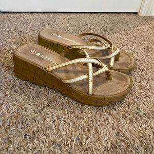 Women’s wedge sandals